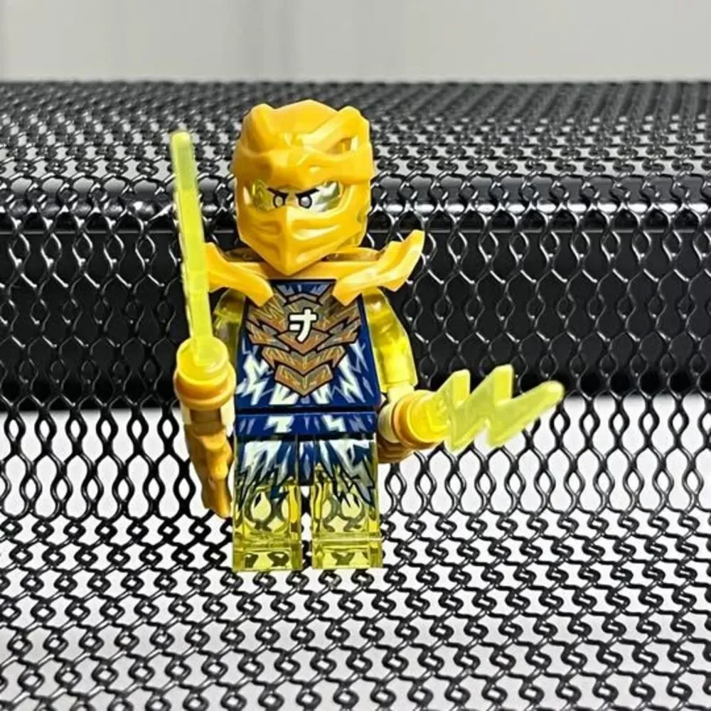 LEGO Ninjago Crystalized Golden Dragon Jay Minifigure